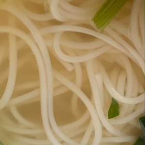 素麺と小松菜の味噌汁